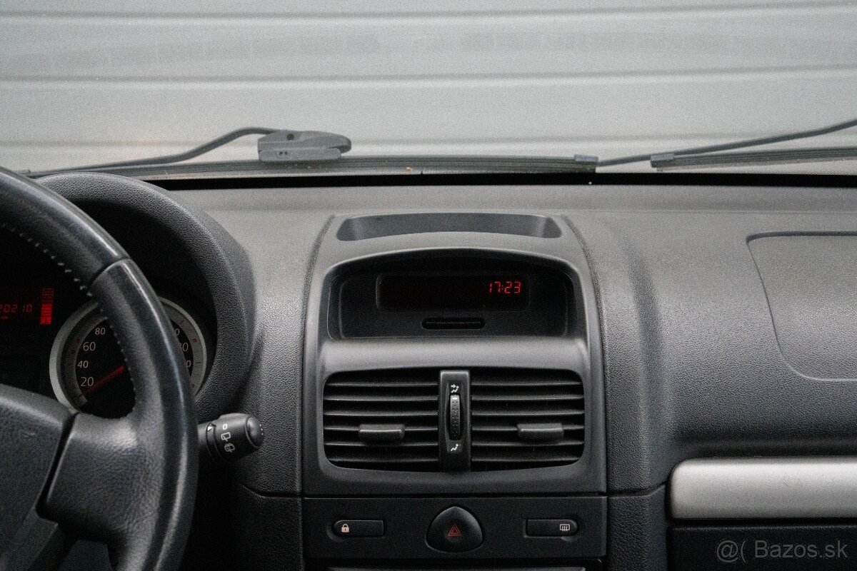 Renault Clio 1.2i, SR vozidlo - 1.majiteľ - 12