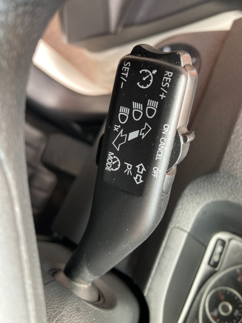 VOLKSWAGEN CADDY 2,0TDi ZARUKA km - 12
