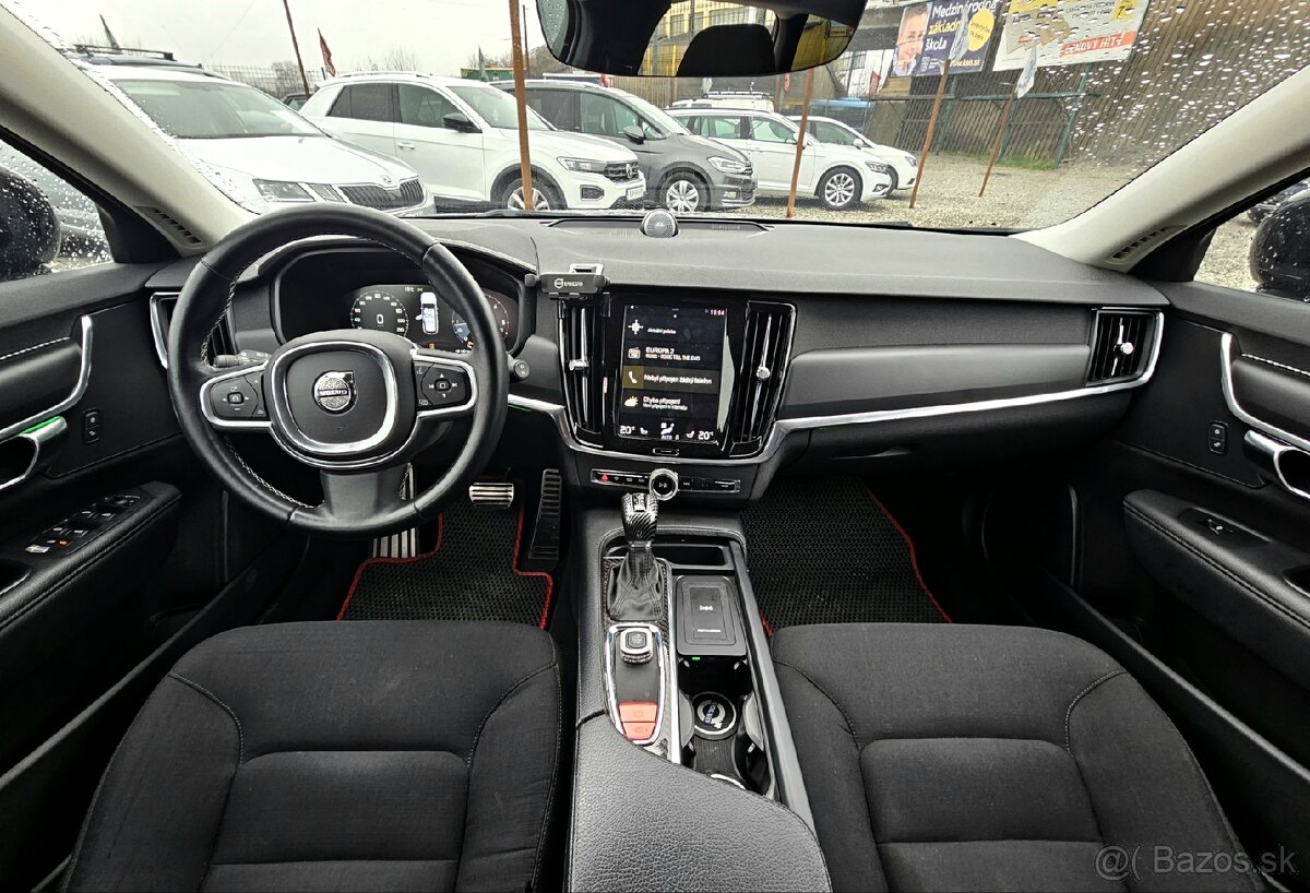 Volvo V90 D3 2.0L Momentum A/T - 12