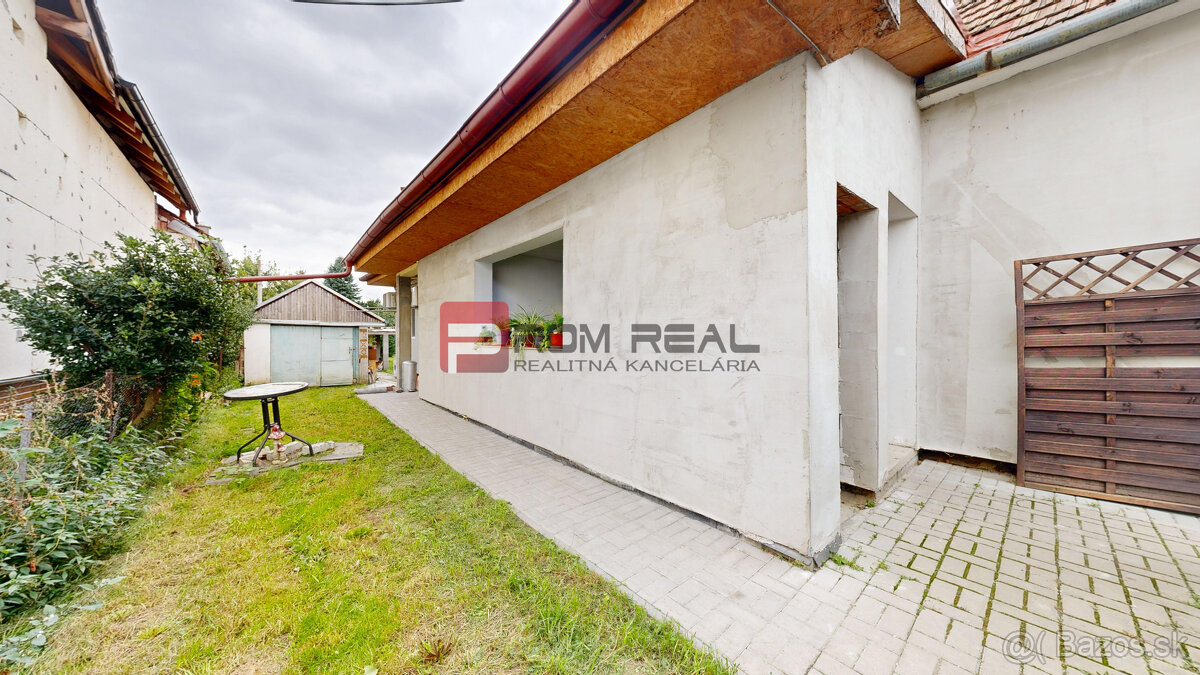 Rodinný dom s dvomi bytovými jednotkami v Ivanke pri Dunaji - 12