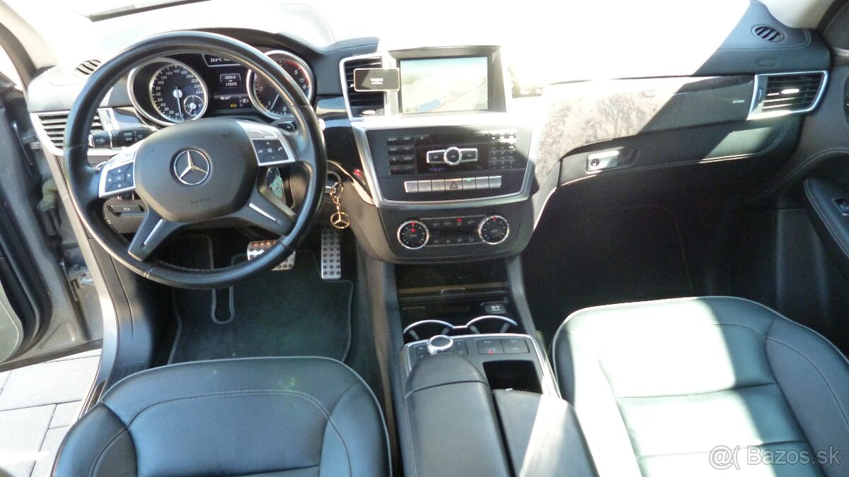 Mercedes-Benz ML 350 CDI BLUETEC 4 MATIC - 12