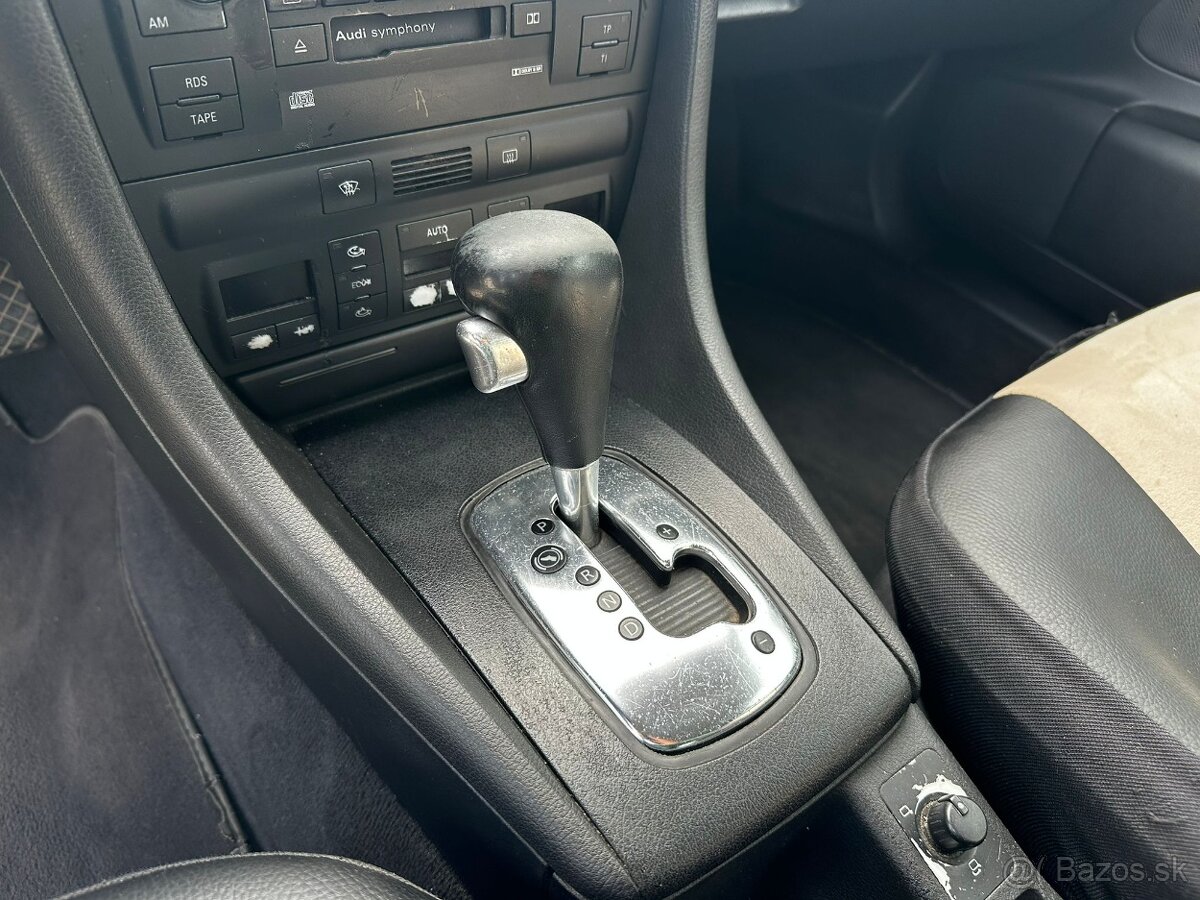 Audi A6 C5 3.0 V6 tiptronic - 12