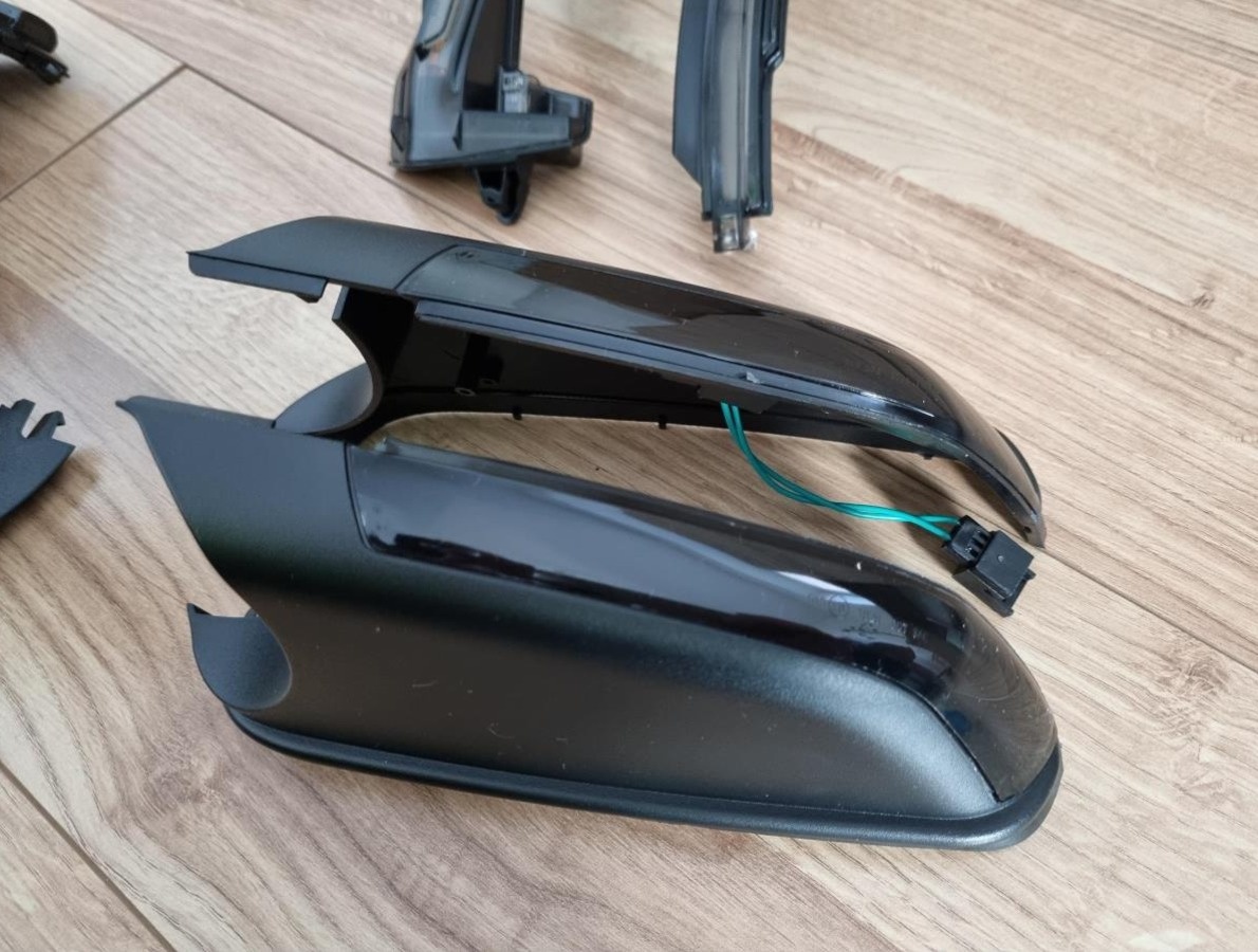 --Dynamicke LED smerovky spatnych zrkadiel - 12