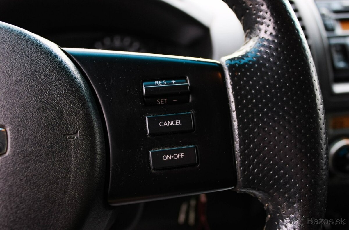 Nissan Navara DoubleCab 2.5D XE - 12