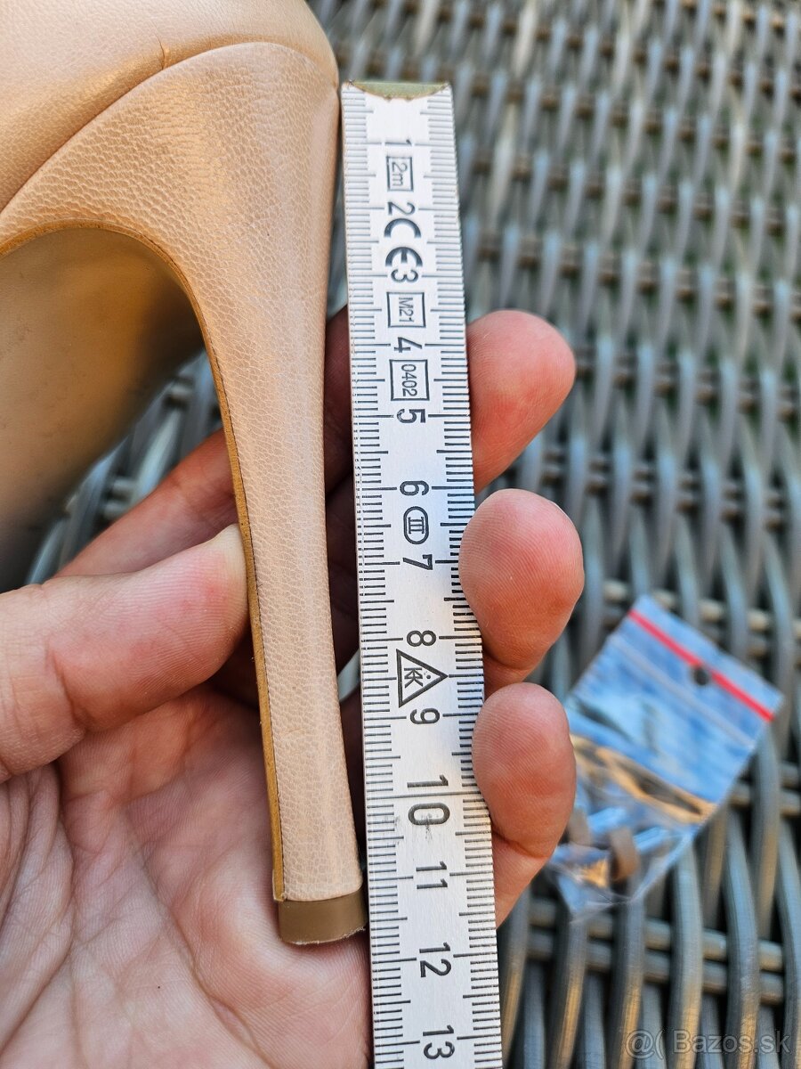 Lodicky Nescior v. 39 - 12