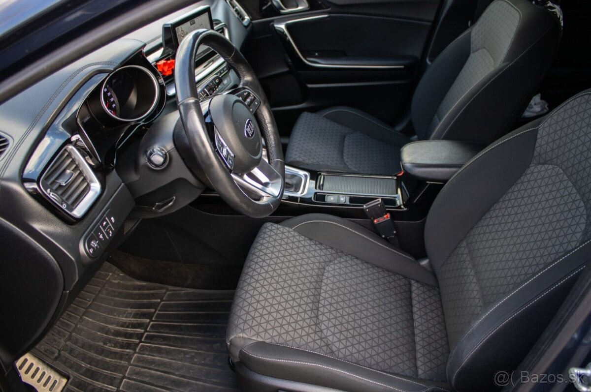 Kia Ceed SW 1.6CRDi automat rozvody top stav - 12