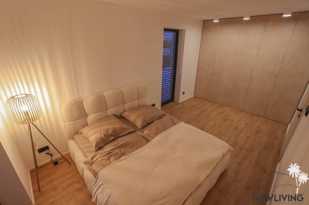 Na prenájom 4iz. nadštandardná novostavba RD s garážou v obc - 12