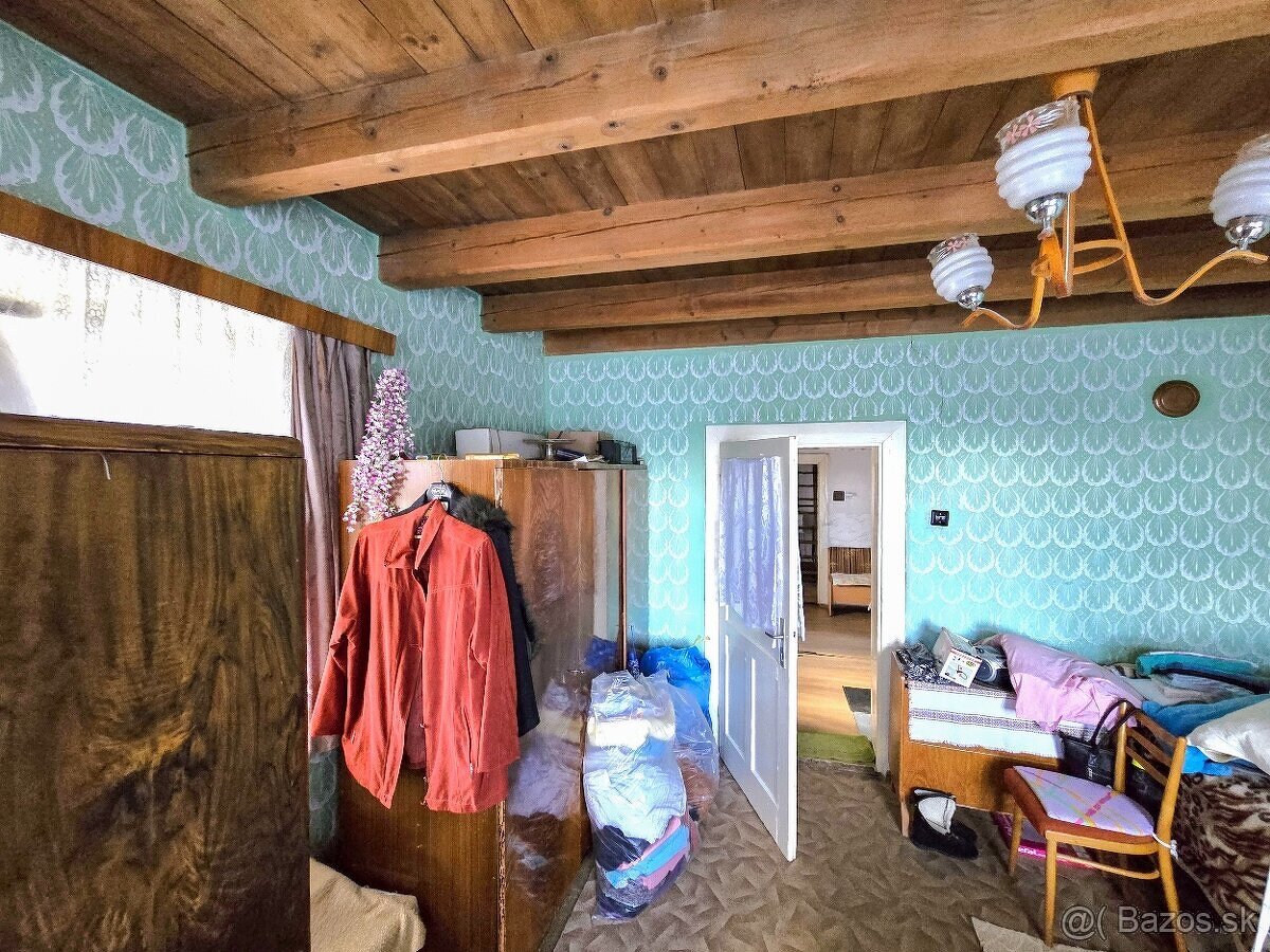 3-izbová chalupa so záhradou a vedľajšou budovou v Hrašnom - 12