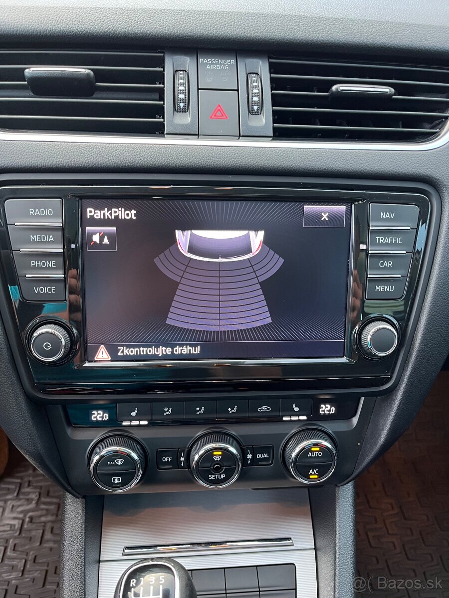 Škoda octavia combi 2.0tdi STYLE - 12