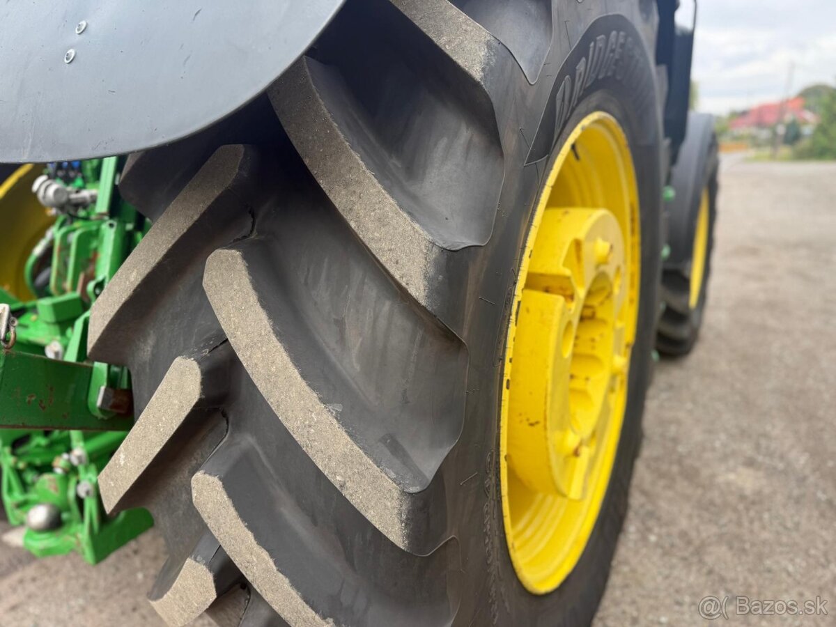 Zemědělský traktor John Deere 6215, rok výroby 2017, 7600 mo - 12