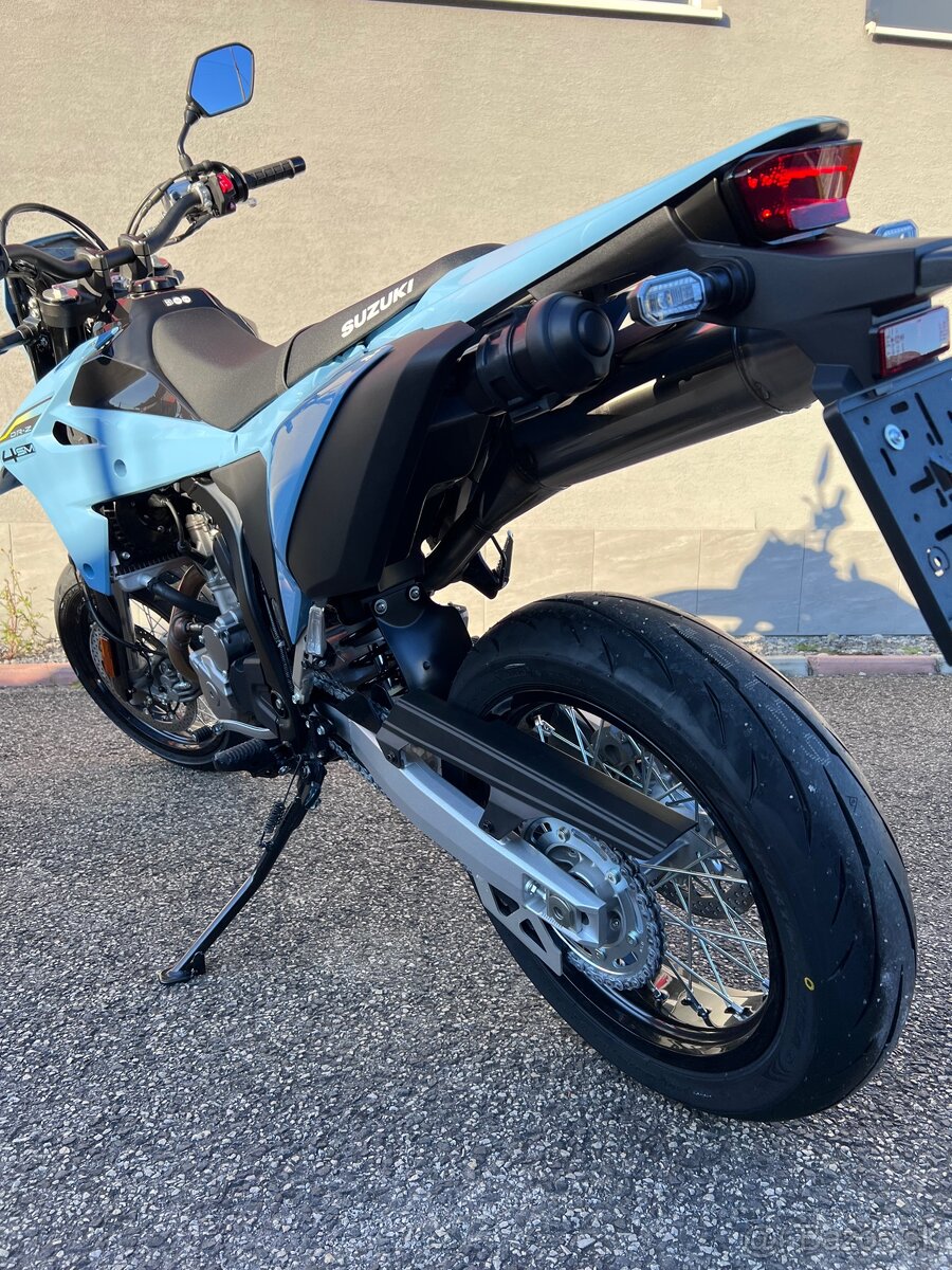 Suzuki DR-Z4 SM 2026 - 12
