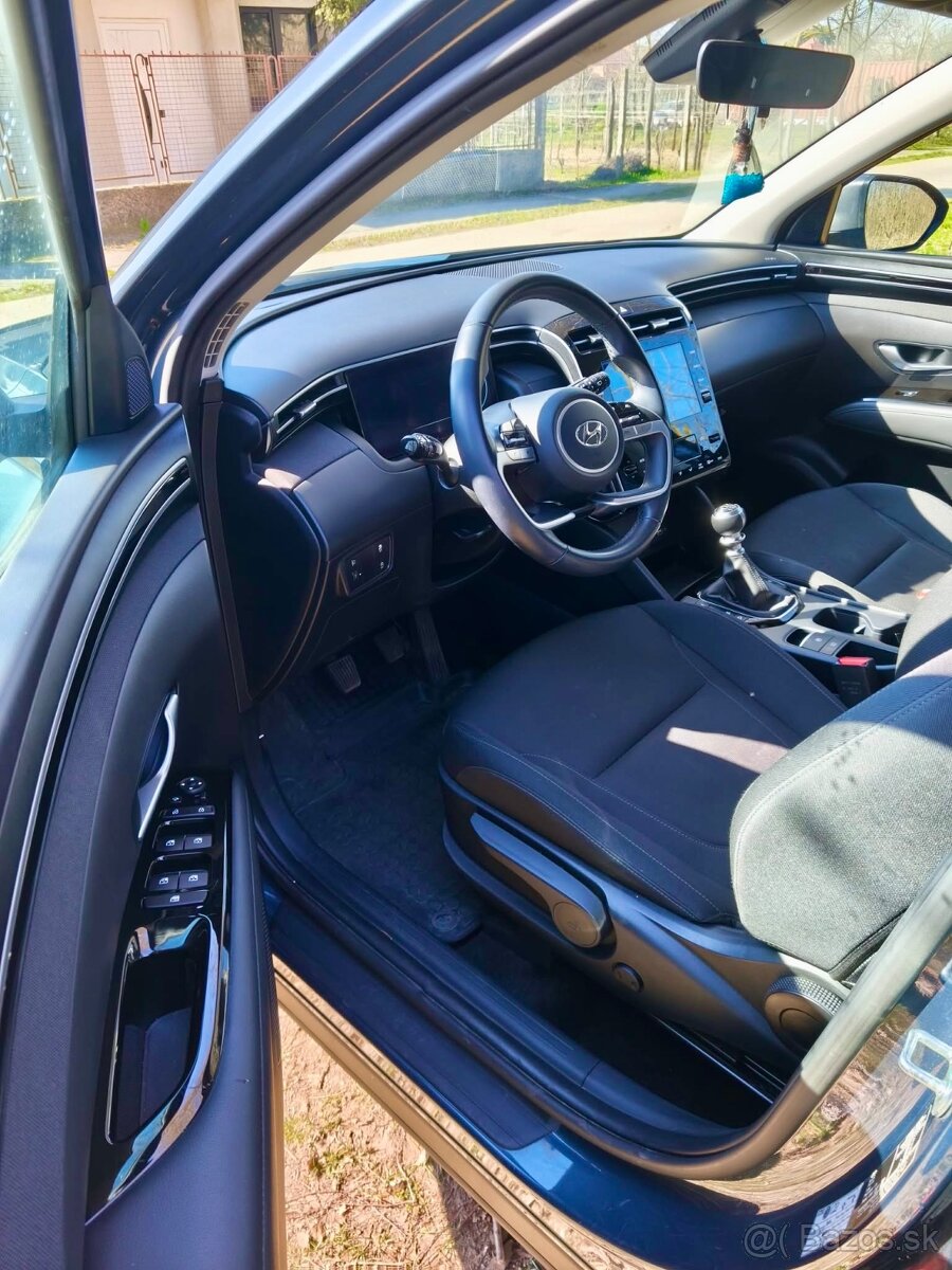 Hyundai Tucson Family - 12