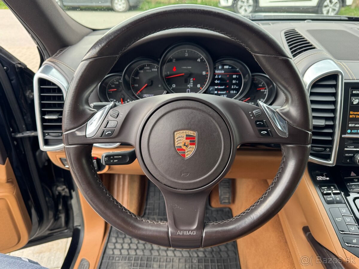 Porsche Cayenne - 12