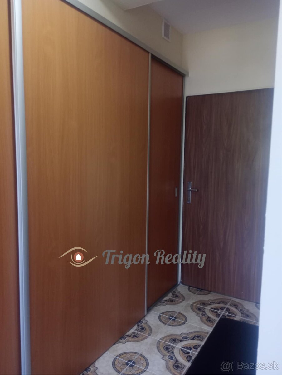 Veľký 1 izbový byt VII sídlisko – Komárno - 12