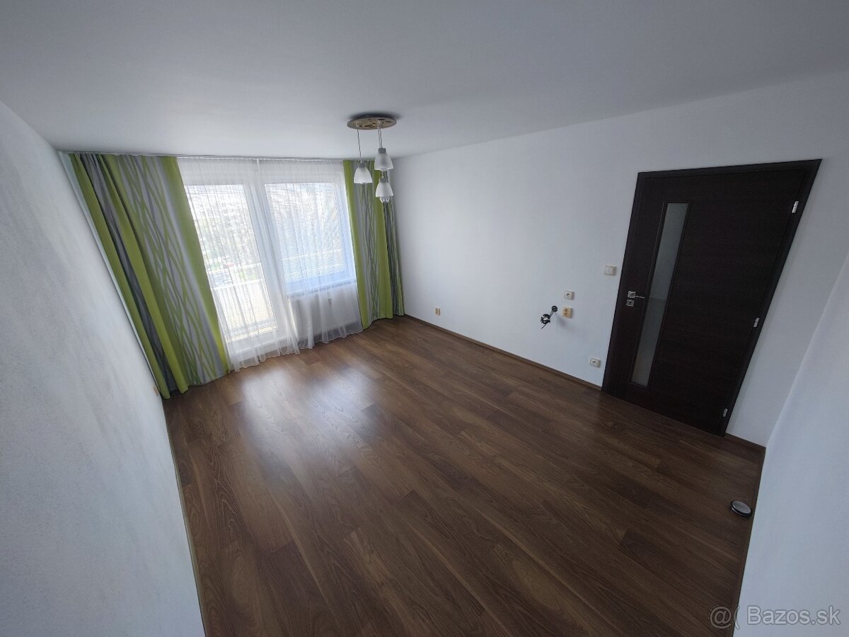 ✅3.5 izbový veľkometrážny byt, KOMPLET REKONŠTRUKCIA - 12