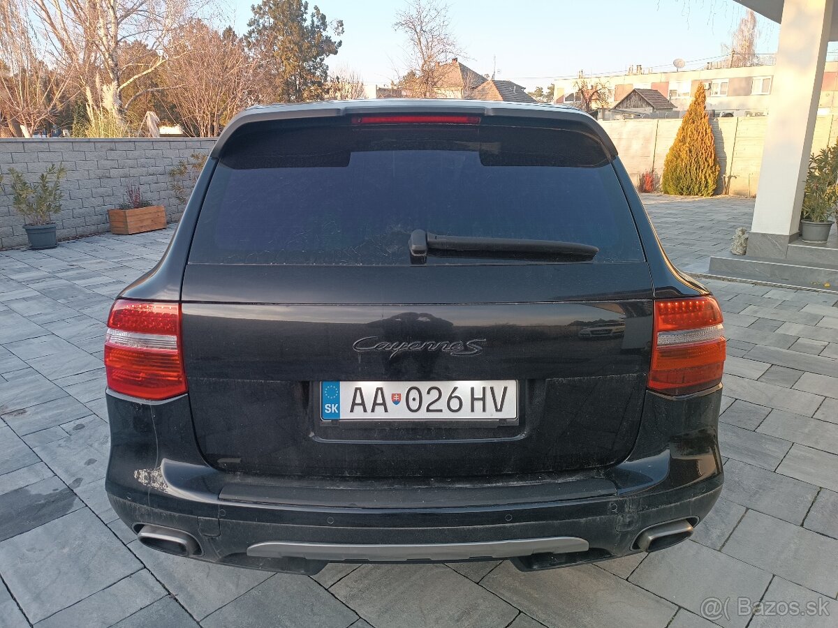 Porsche Cayenne 4.8 (facelift) - 12