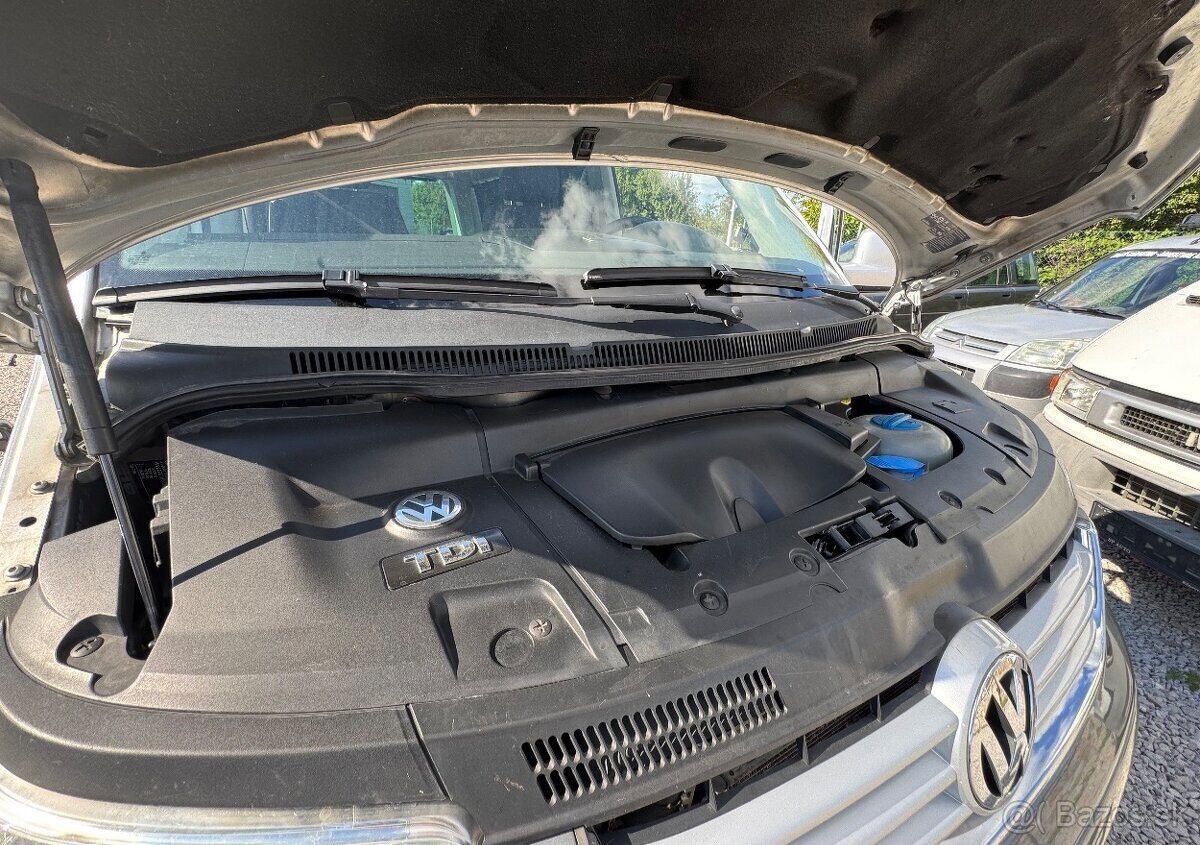 Volkswagen Multivan 7 miestny - 12