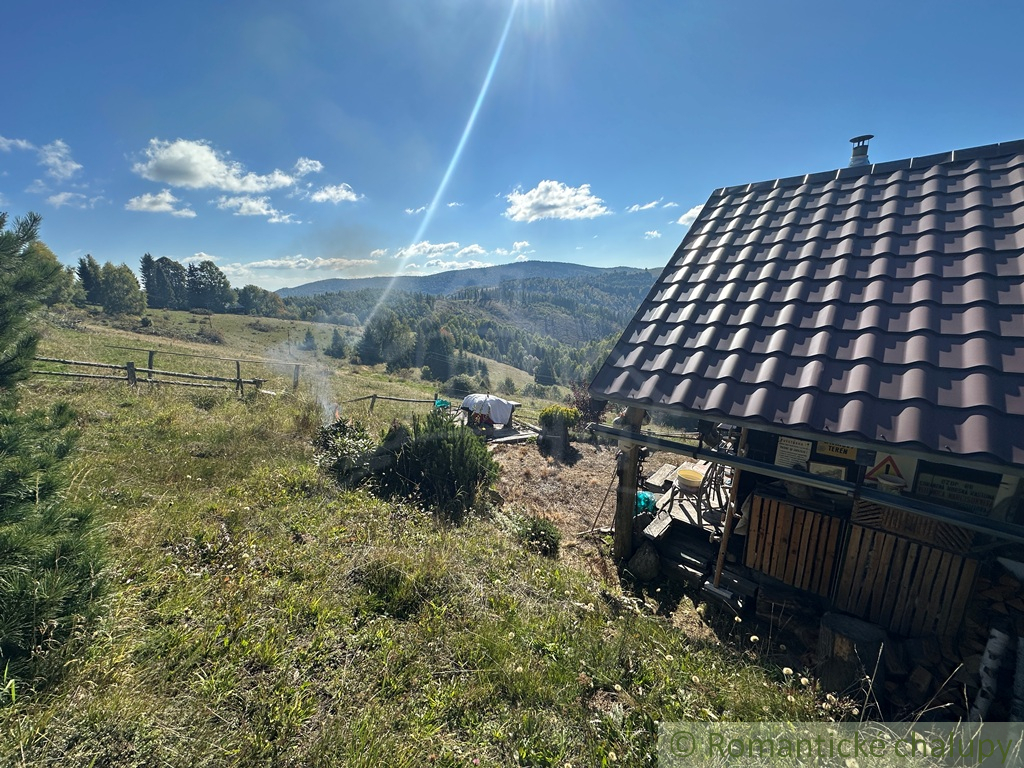 Drevenička na polosamote, obec Drábsko - 12