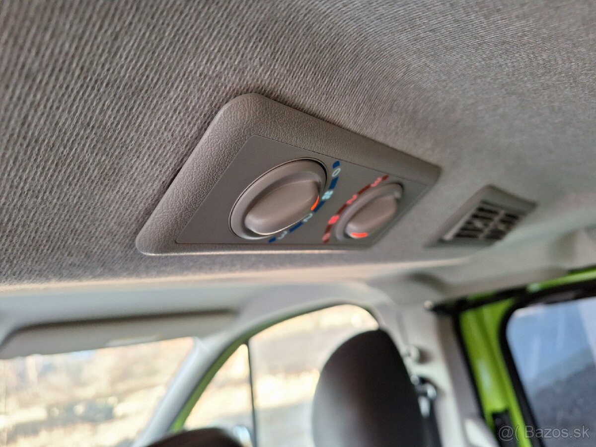 Renault Trafic 1.6 dci 85kw 9- miestny - 12