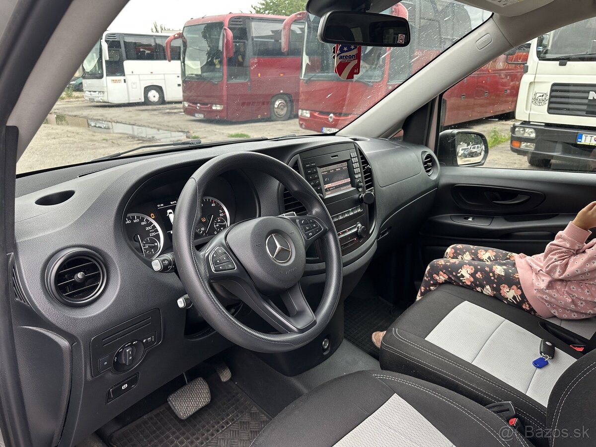 Prenájom 9 miestne auto Mercedes Vito Tourer Automat - 12