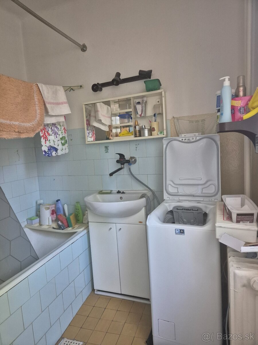 3 izbový byt na predaj s garážou v Nových Zámkoch. - 12