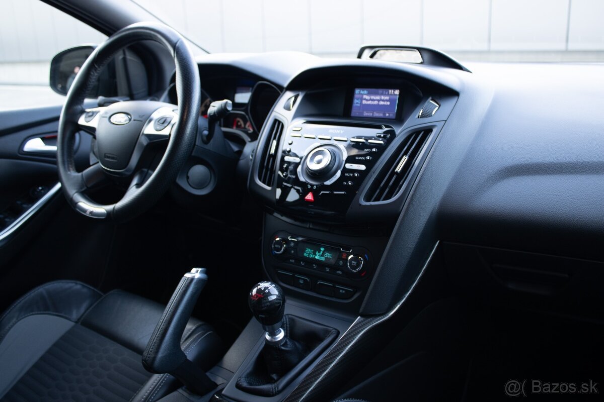 Ford Focus 2.0 EcoBoost SCTi ST R - 12