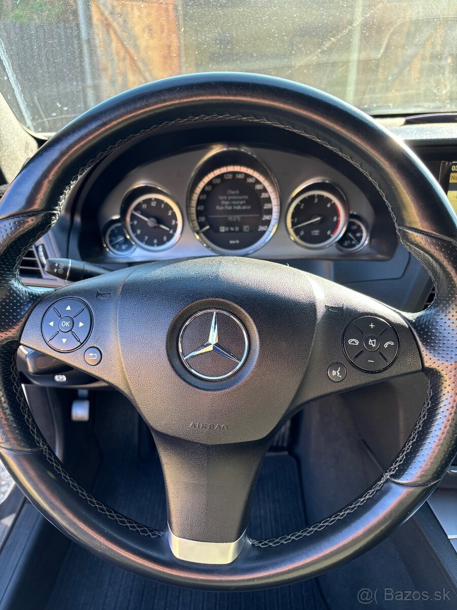 Mercedes Benz Coupe - 12