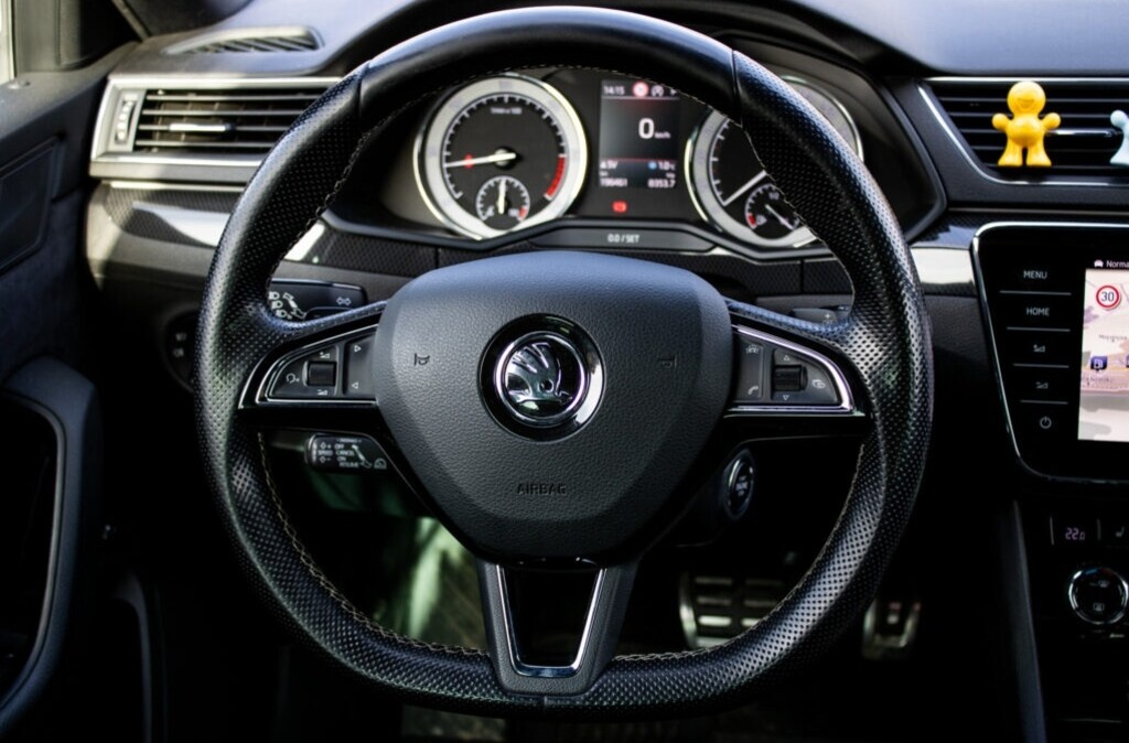 Škoda Superb Combi 2.0TDI 4×4 Sportline - 12