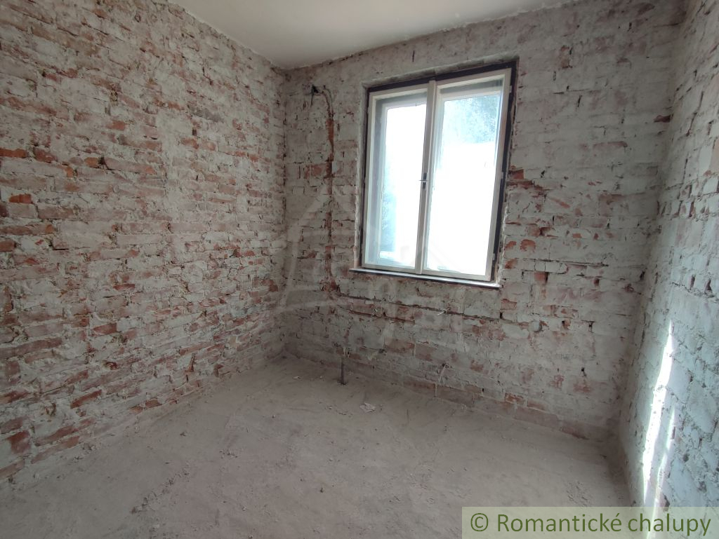 Dom v malebnom Zliechove, v srdci Strážovských vrchov, na - 12