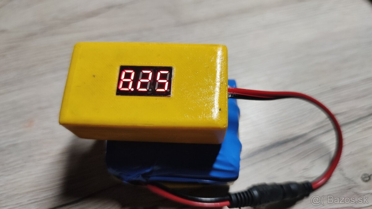 Zavážacia loďka Flytec externý marák batérie voltmeter - 12