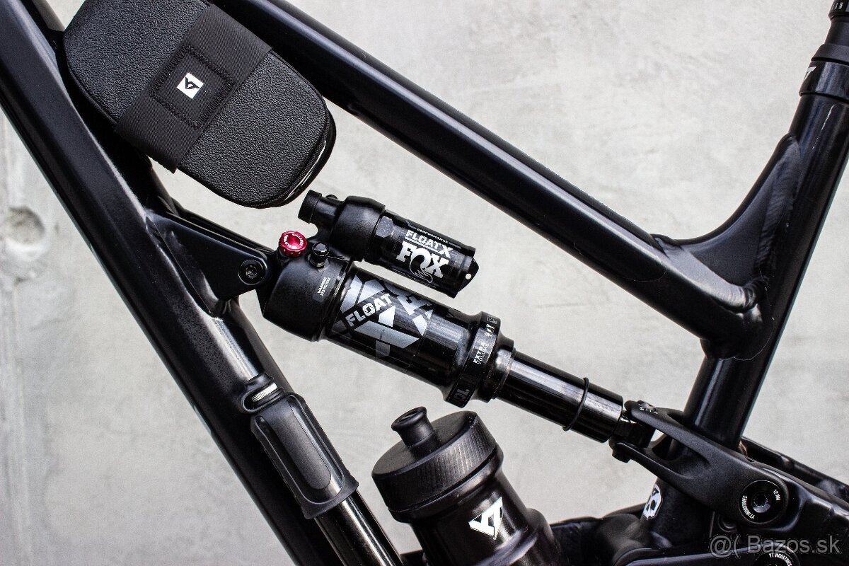 YT CPRA COR "L" GX AKO NOVY - 12