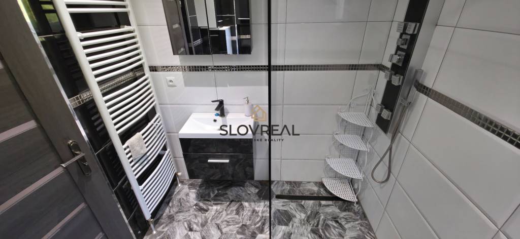 SLOVREAL - Predaj rodinného domu - Handlová (okres Prievidza - 12