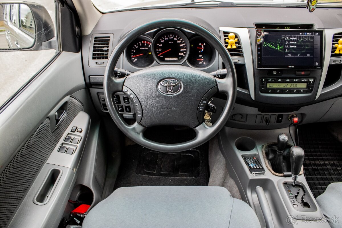 Toyota Hilux DC 3.0 4x4 - 12