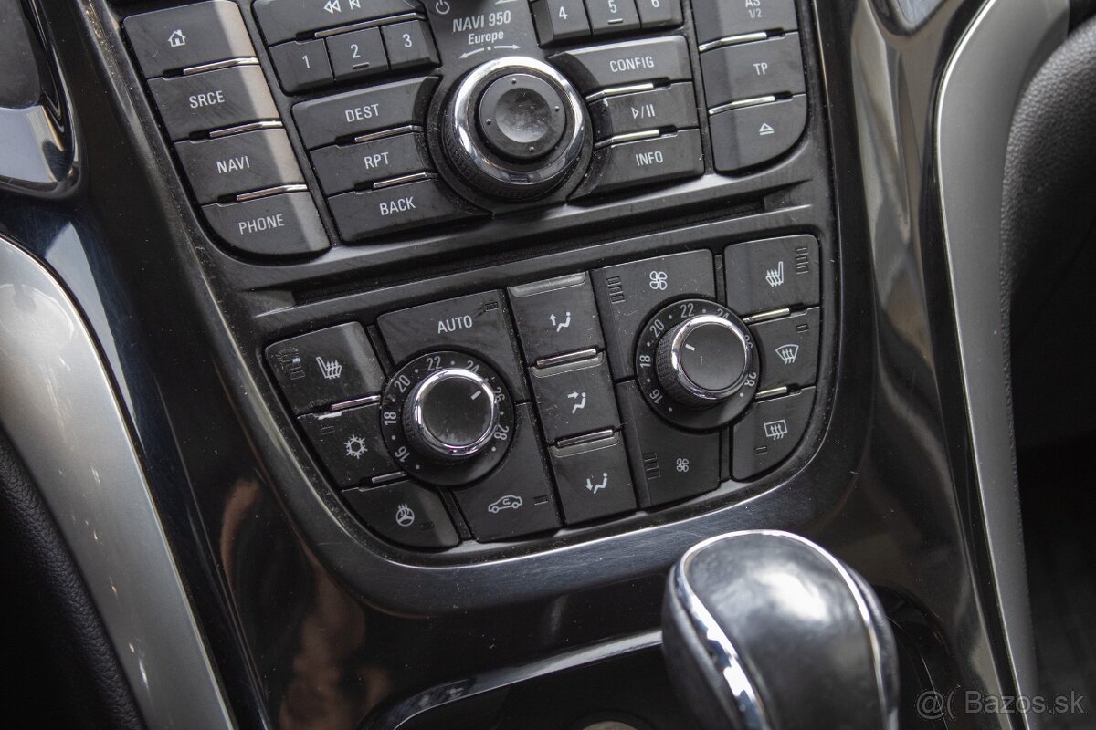 Opel Astra 1.4 benzín/plyn, AT6 - 12