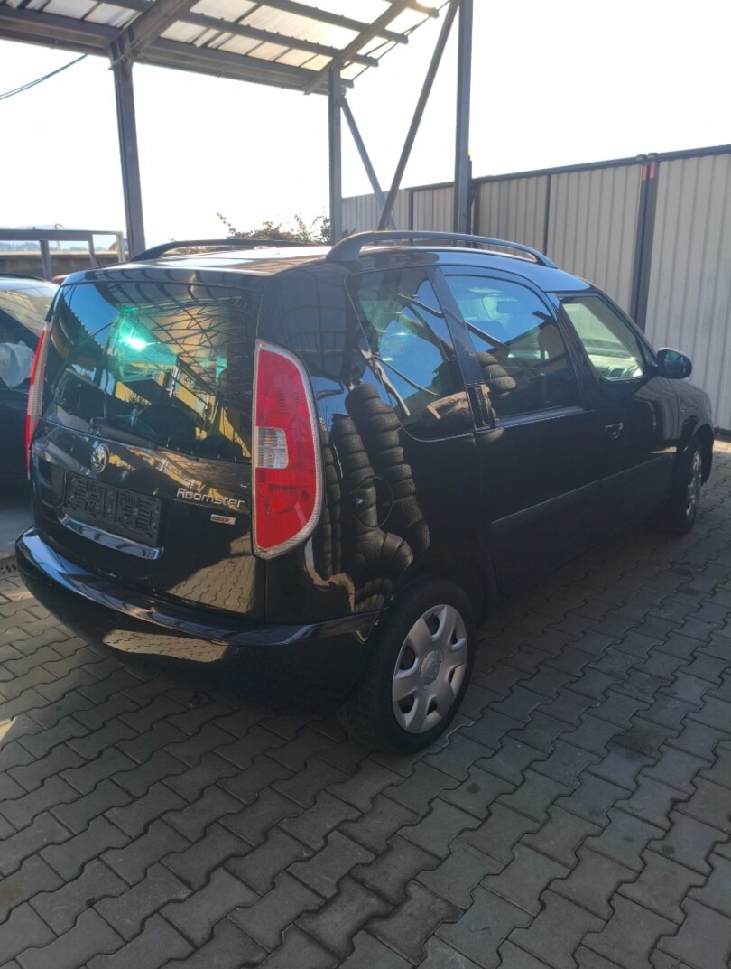 Škoda Roomster 1.6 16V MPI benzín - 12