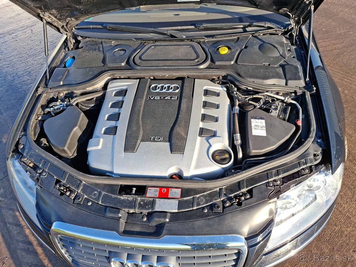 AUDI A8 4.2 TDI 330koní limusine - 12