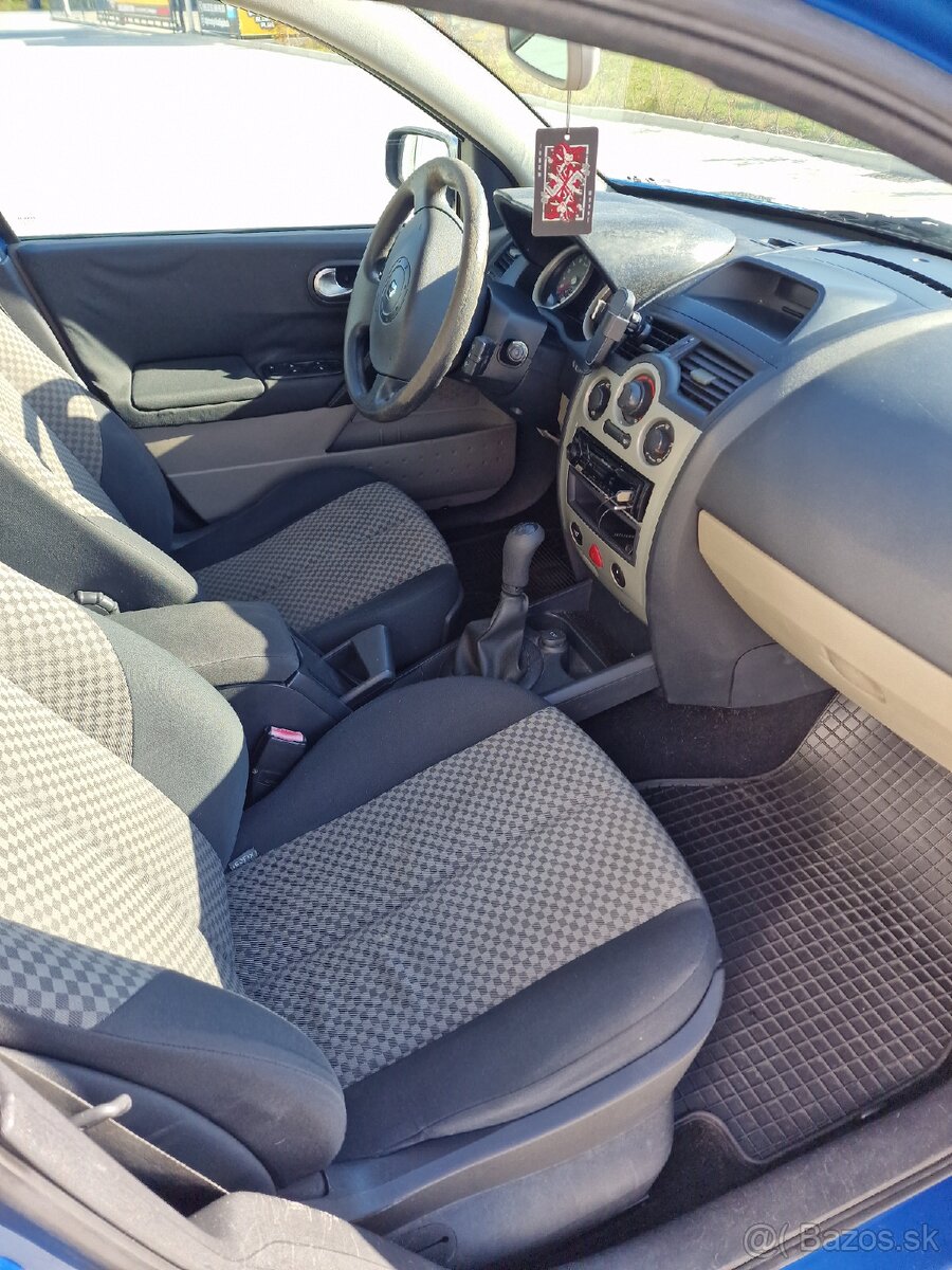 Renault Megane 2 1.4 Benzin - 12