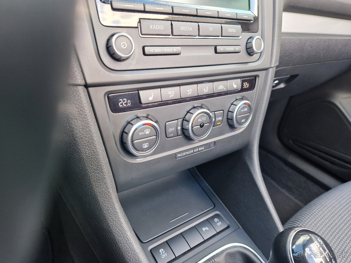 Volkswagen Golf Cabrio 2.0 TDI BlueMotion Technology - 12