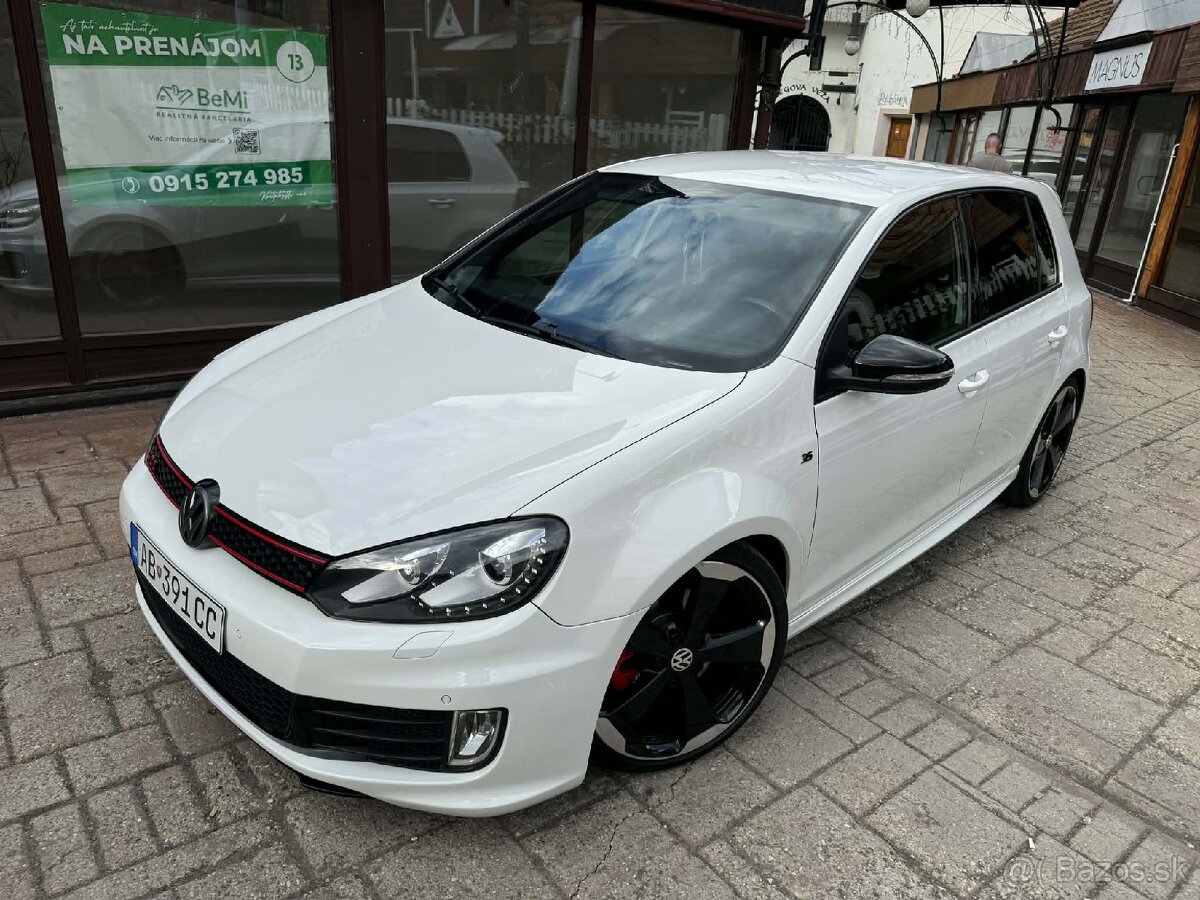Volkswagen Golf GTI Edition 35 2.0.TSI - 12
