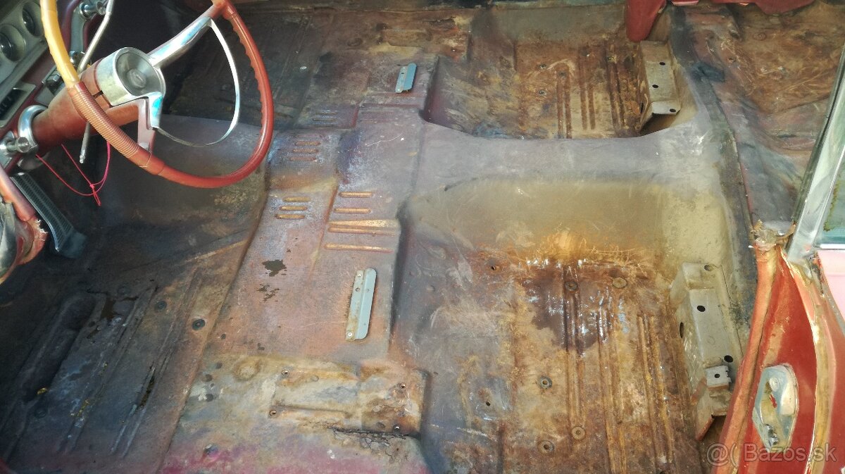 1960 Pontiac Ventura two door hardtop - 12