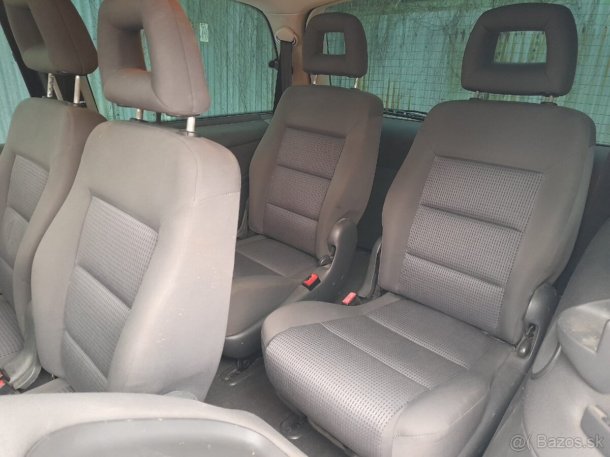 Volkswagen Sharan - 12