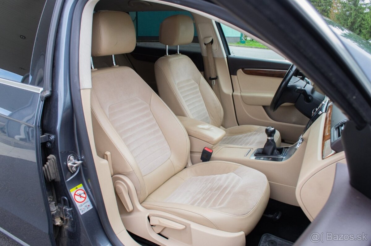 Volkswagen Passat Variant 2.0 TDI BMT Highline 4MOTION - 12