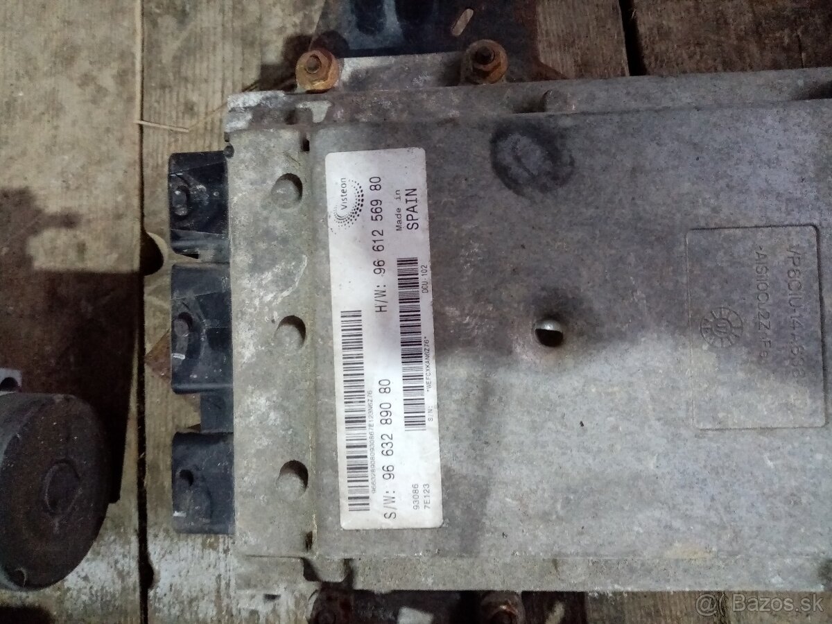 Riadiace jednotky - 12