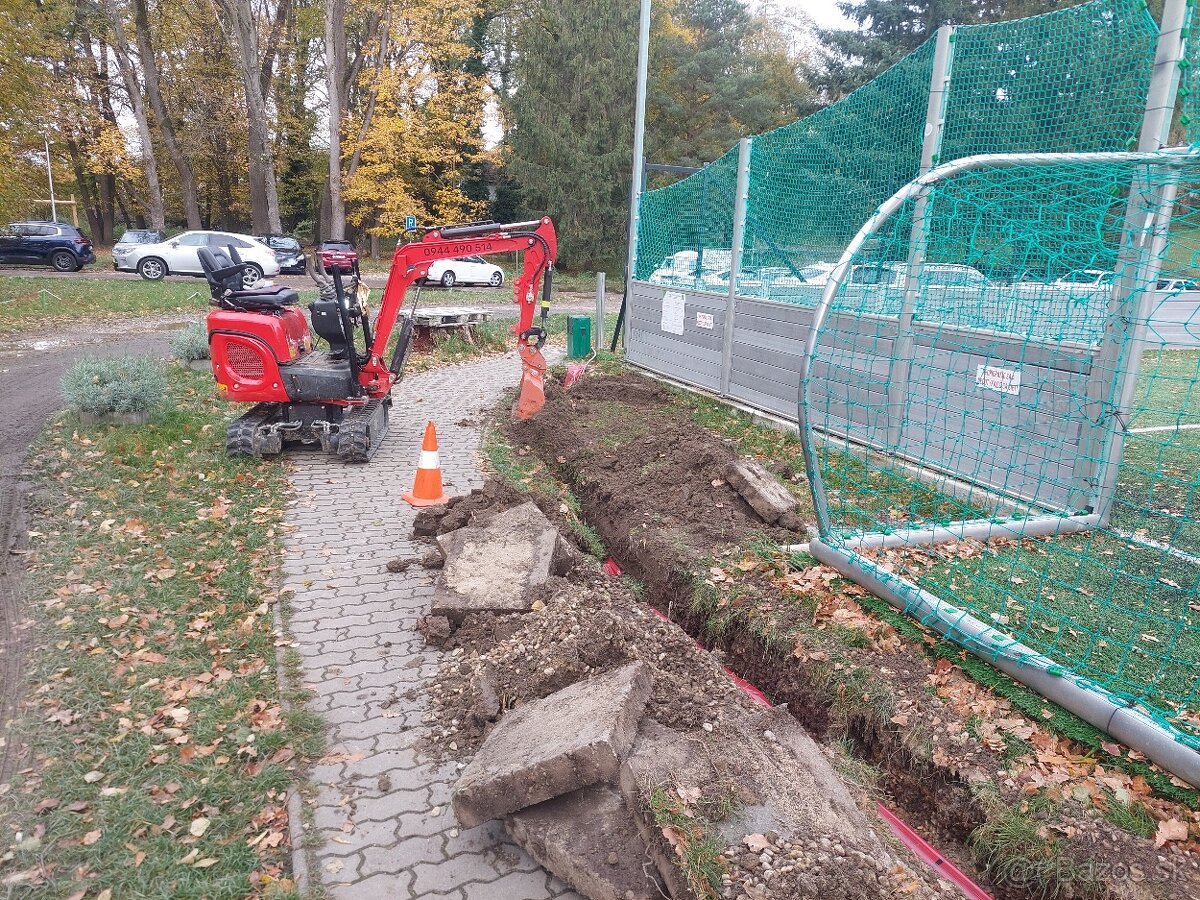 Vykopove práce MinibagerZB - 12