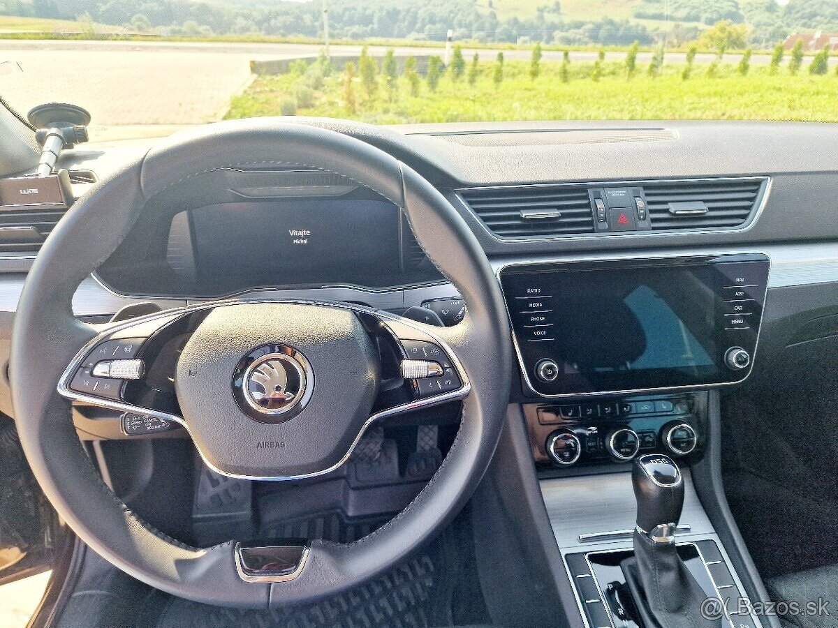 Škoda Superb Combi 2.0 TDI SCR Ambition DSG - 12