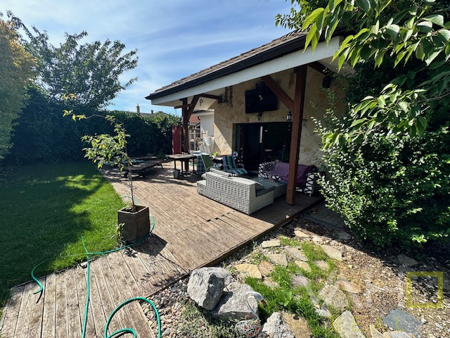 ,,ZNÍŽENÁ CENA ,,NA PREDAJ Luxusný rodinný dom - 12