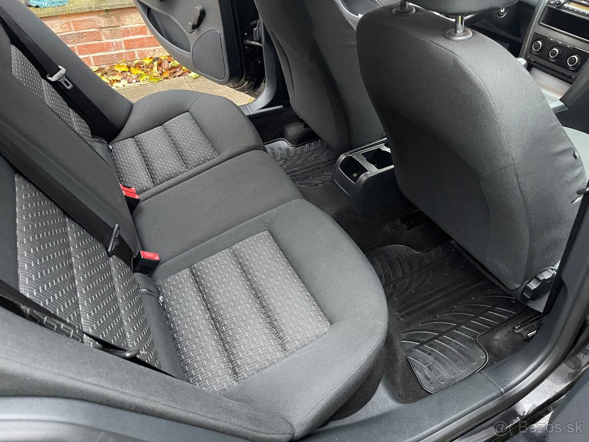 Škoda Octavia II 1.6 TDi Combi - 12