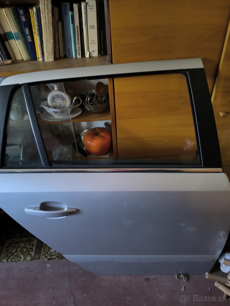 Opel Astra H 1.7 CDTI Zvyšné náhradné diely - 12