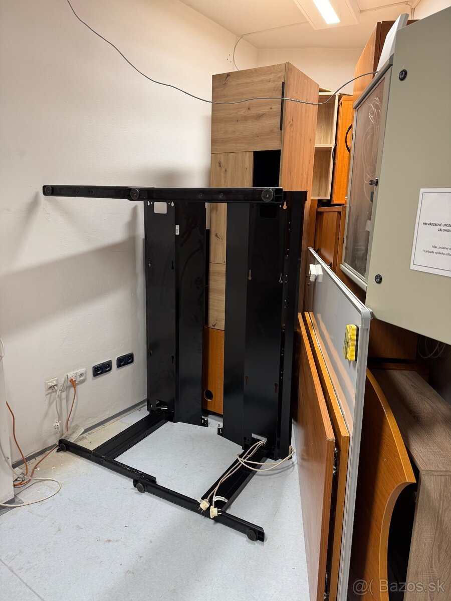 Nábytok rôzneho druhu - 12