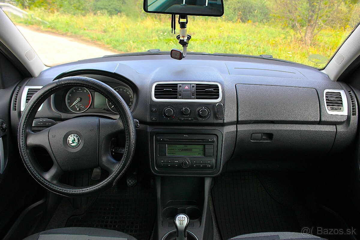 ŠKODA..ROOMSTER...1,2..51KW....BENZIN....2009....154TIS..KM - 12